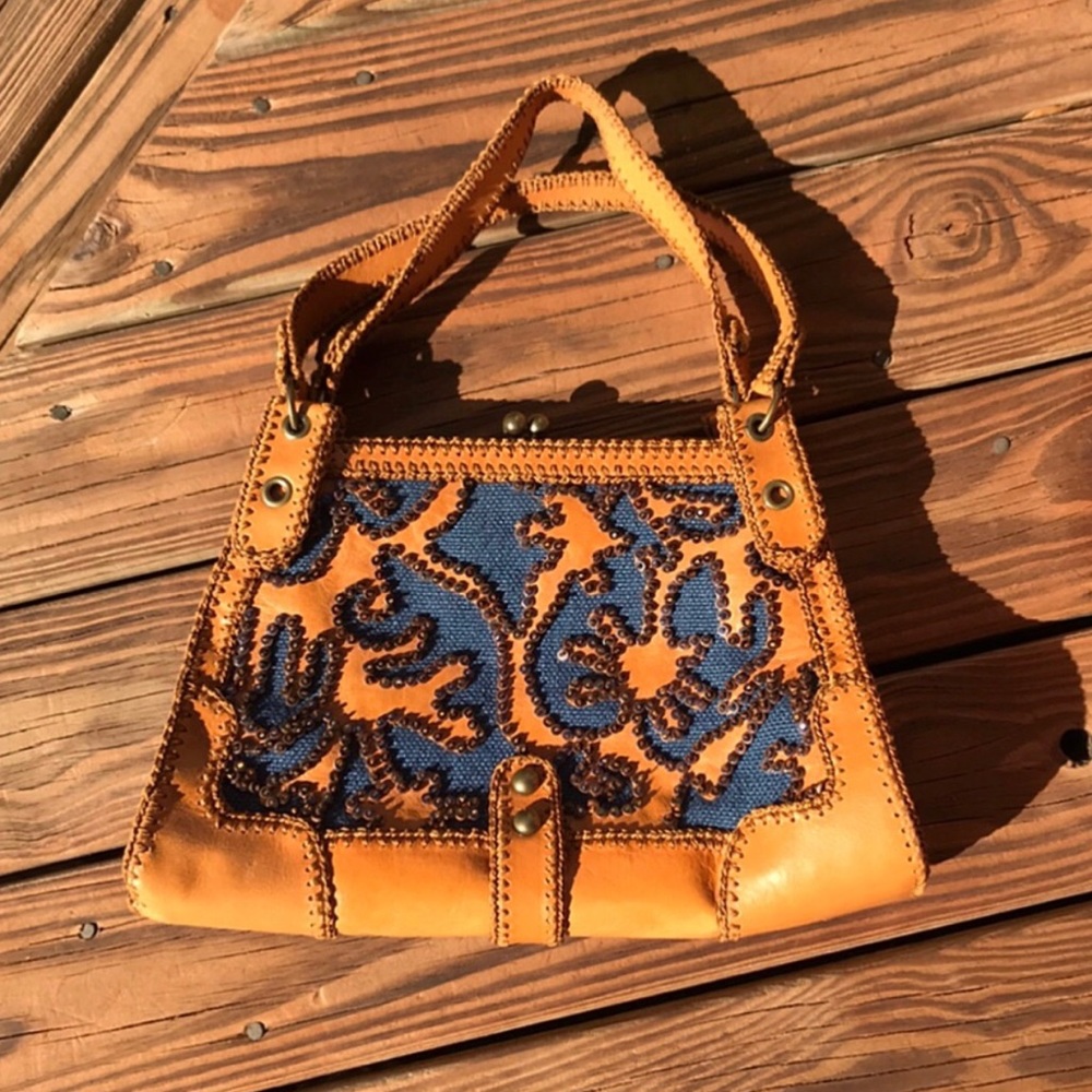 Authentic NWOT ISABELLA FIORE Sequine Handbag